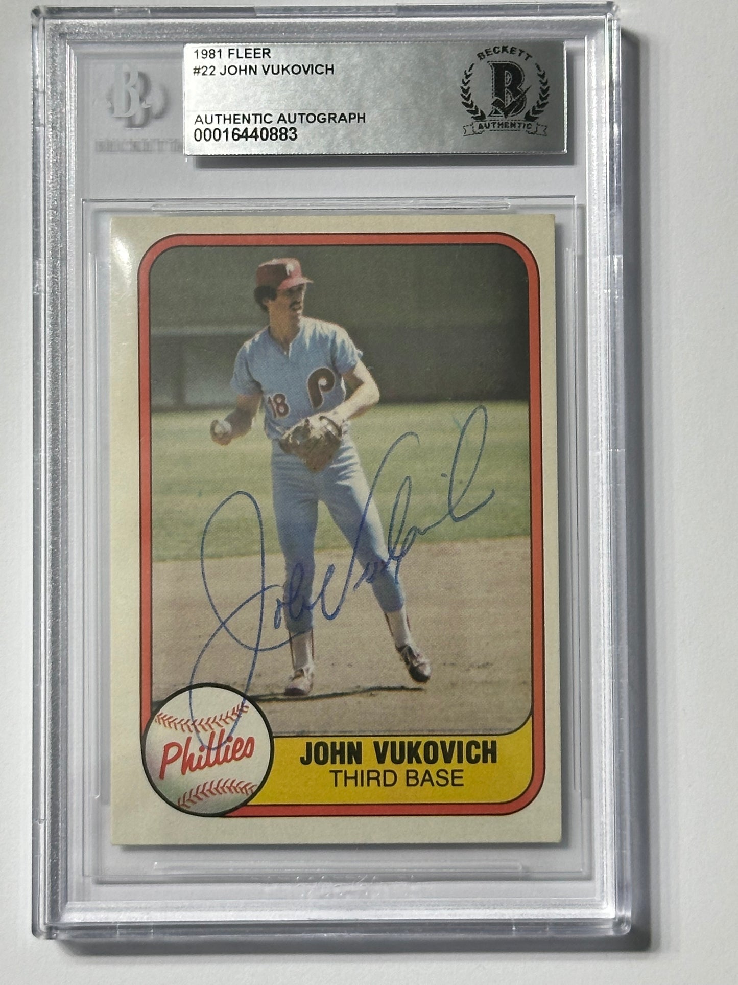 John Vukovich 1981 Fleer Phillies Signed Baseball Card - Beckett