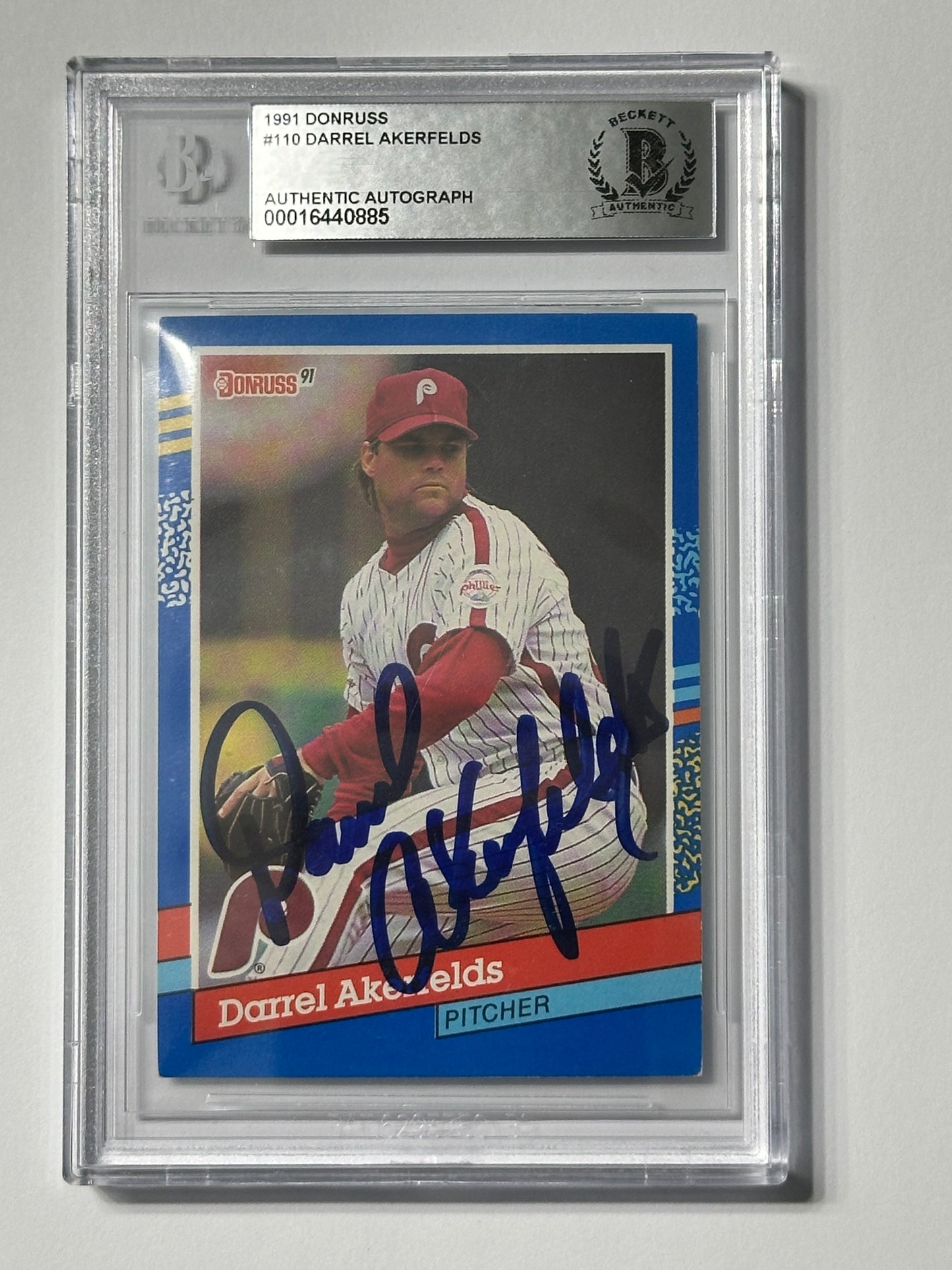 Darrel Akerfelds 1991 Donruss Phillies Signed Baseball Card - Beckett