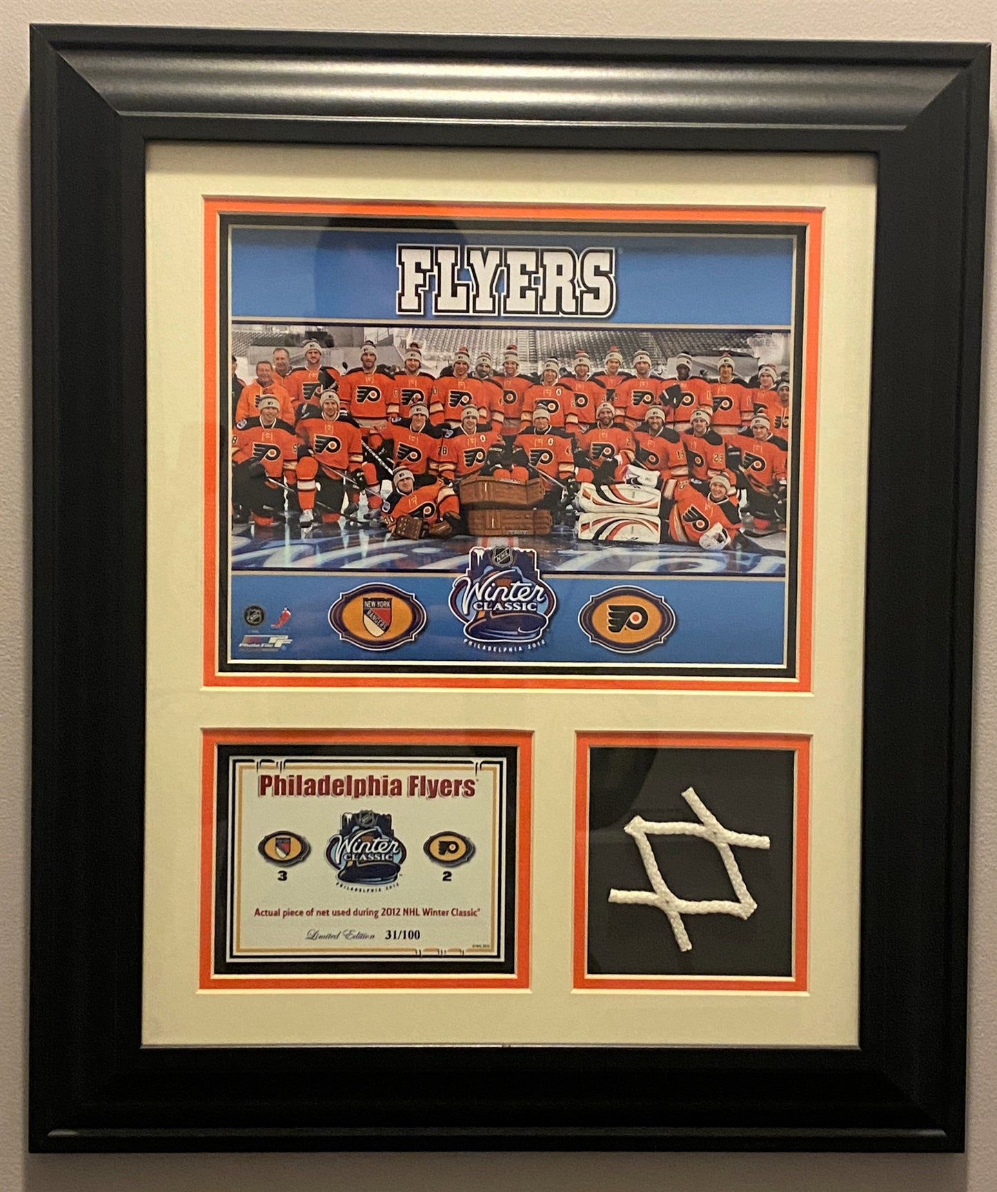 Flyers Game Used Net from The Winter Classic Framed Team Photo #31/100