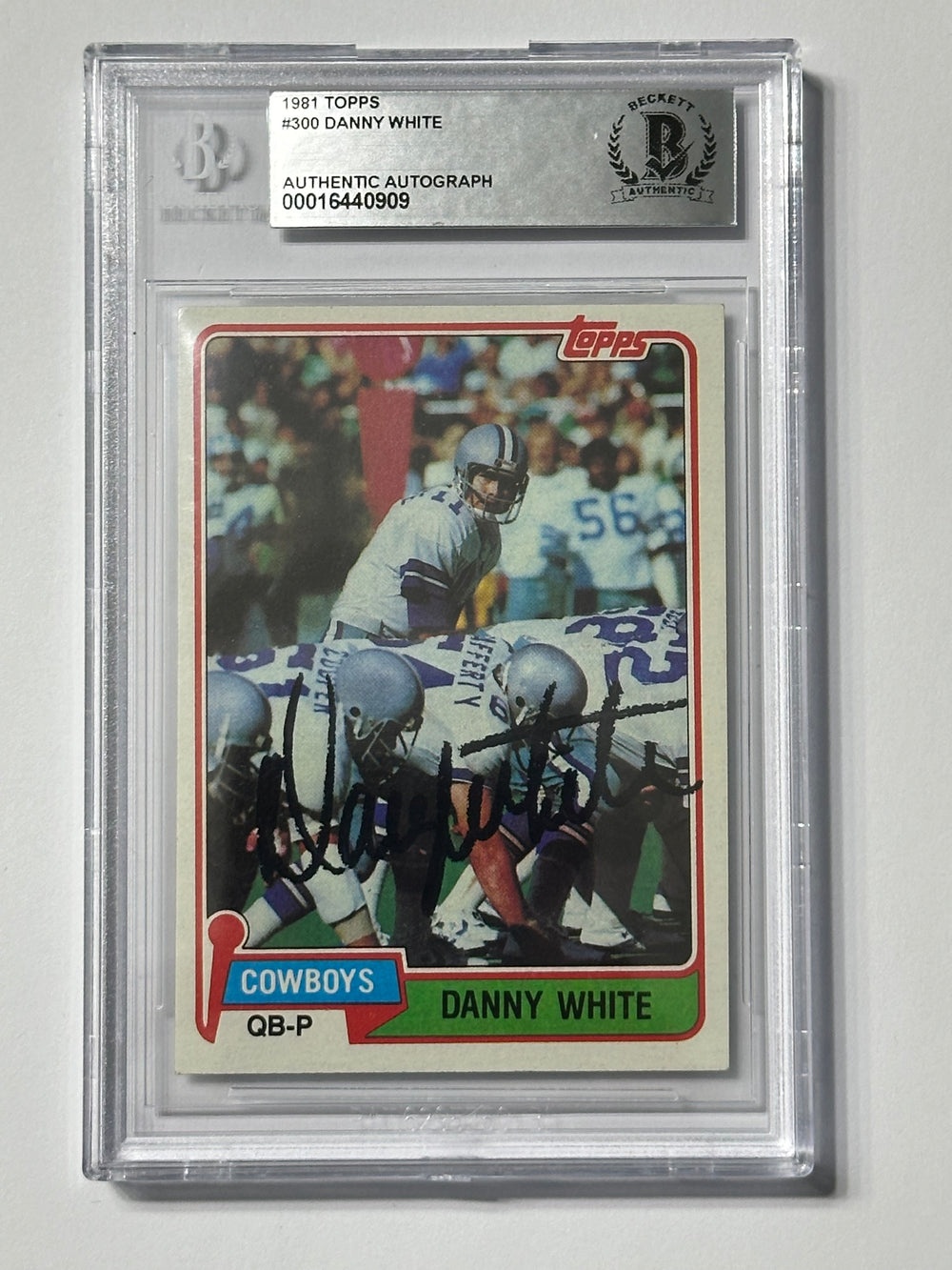 Danny White 1981 Topps Cowboys Signed Football Card - Beckett